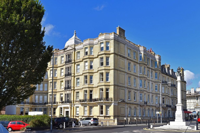 Grand Avenue, Hove, BN3