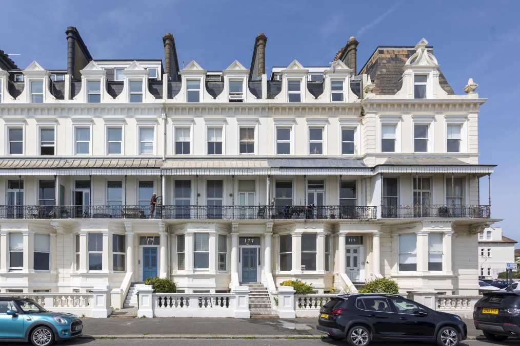 Kingsway, Hove, BN3