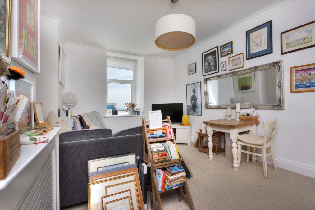 Kingsway, Hove, BN3