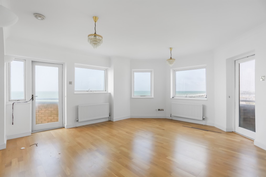 Kingsway, Hove, BN3