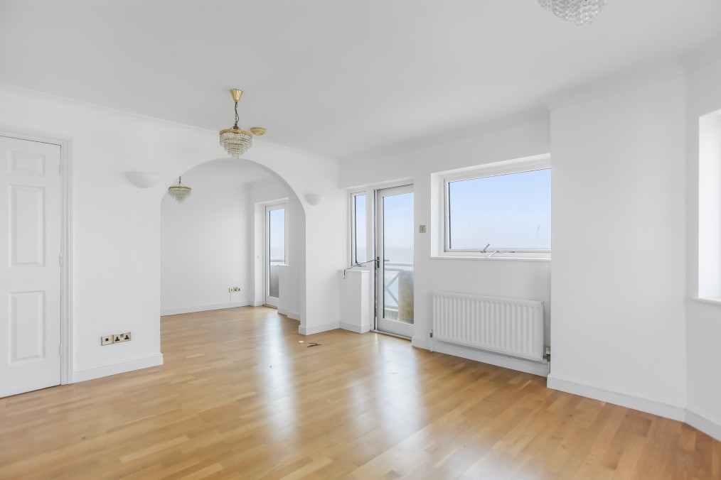 Kingsway, Hove, BN3