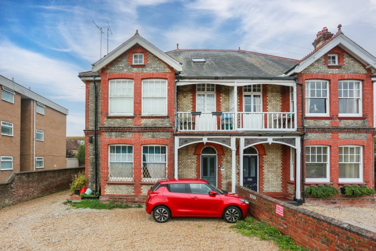 67 Downsview Road, Worthing, BN11