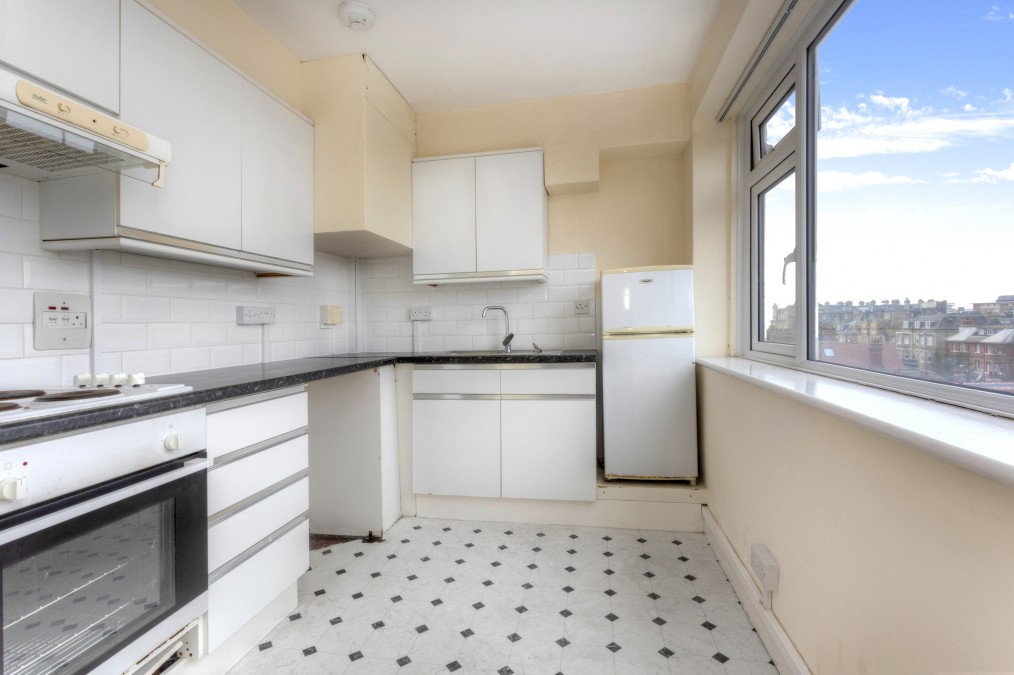 Grand Avenue, Hove, BN3