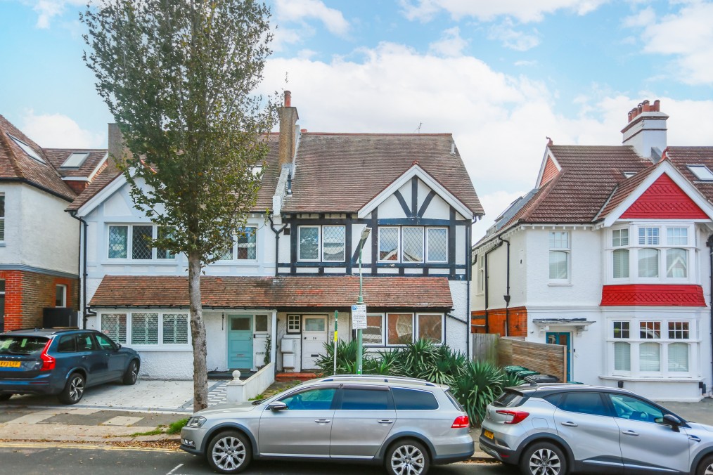 Bigwood Avenue, Hove, BN3