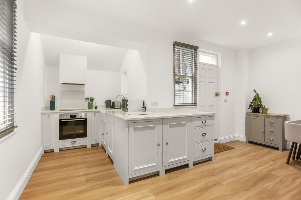 11 South Road, Brighton, BN1