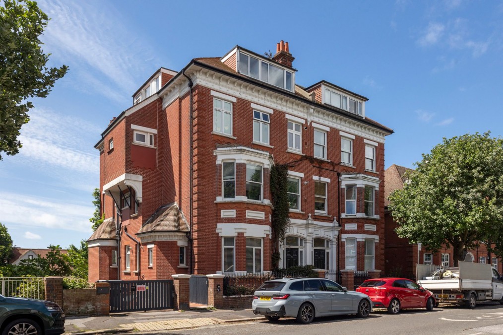 Cromwell Road, Hove, BN3