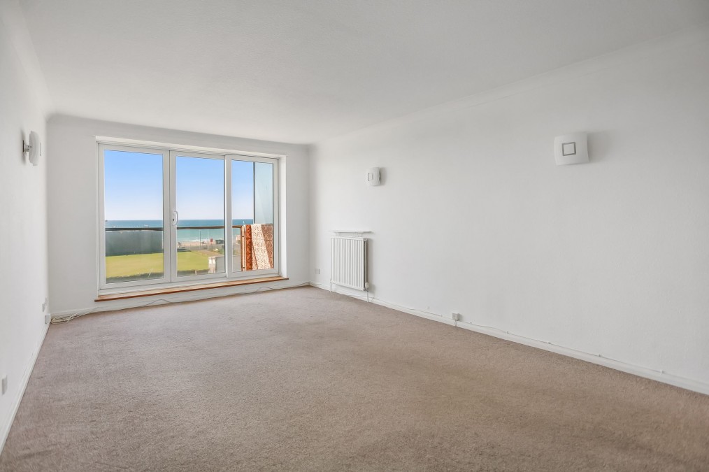 Kingsway, Hove, BN3