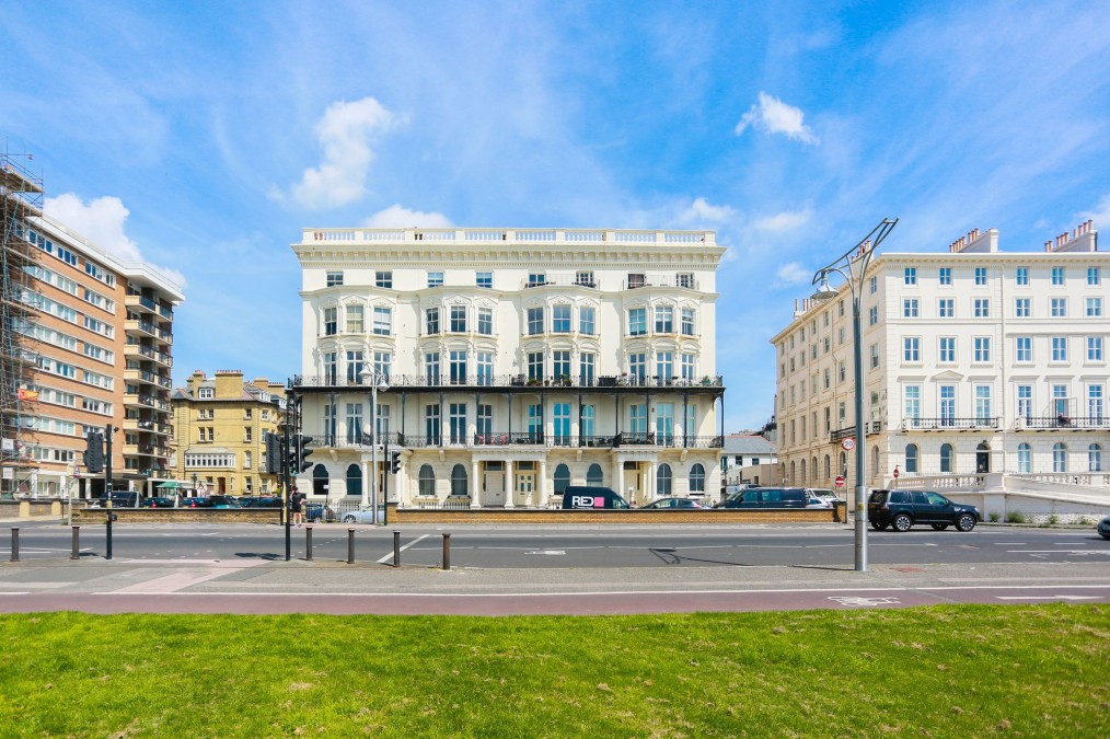 Adelaide Mansions, Hove, BN3