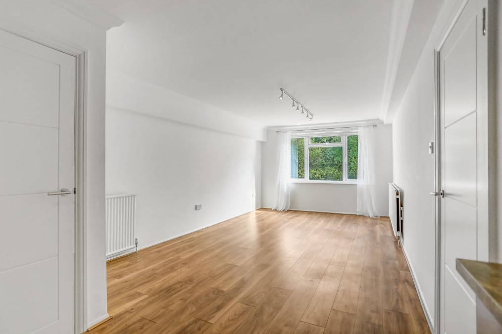 London Road, Brighton, BN1