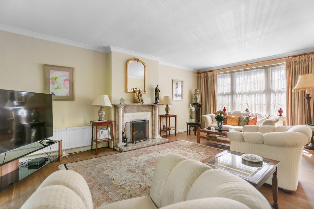 Woodland Drive, Hove, BN3
