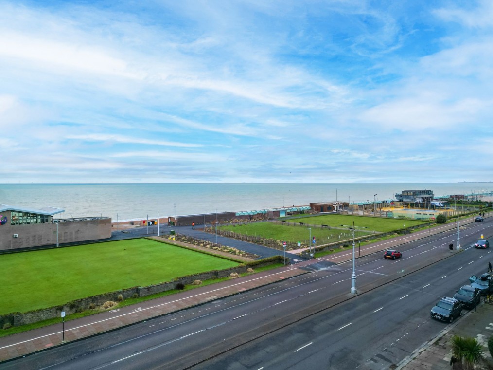 59 Kingsway, Hove, BN3