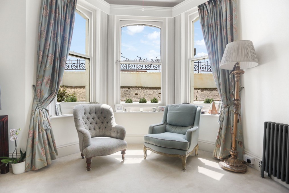 Kingsway, Hove, BN3