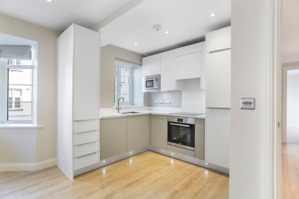 Western Road, Mitre House, BN1