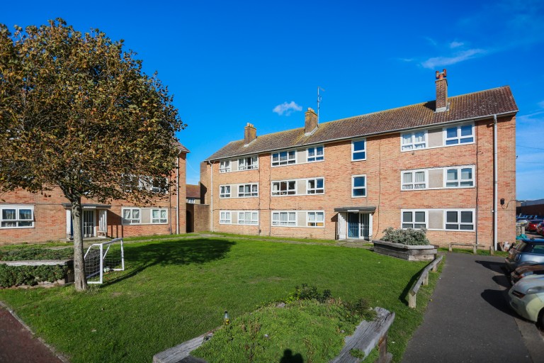 St Aubyns Road, Fishersgate, Portslade, BN41