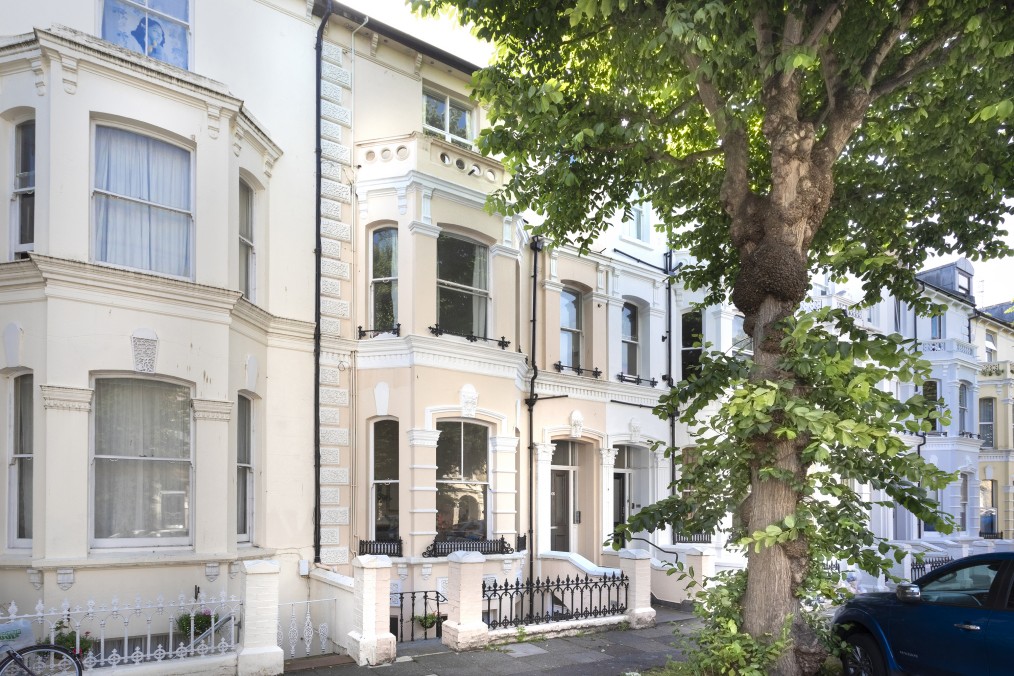 First Floor Flat, Tisbury Road, Hove, BN3
