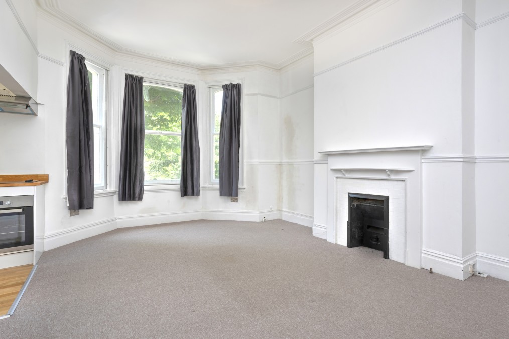 First Floor Flat, Tisbury Road, Hove, BN3