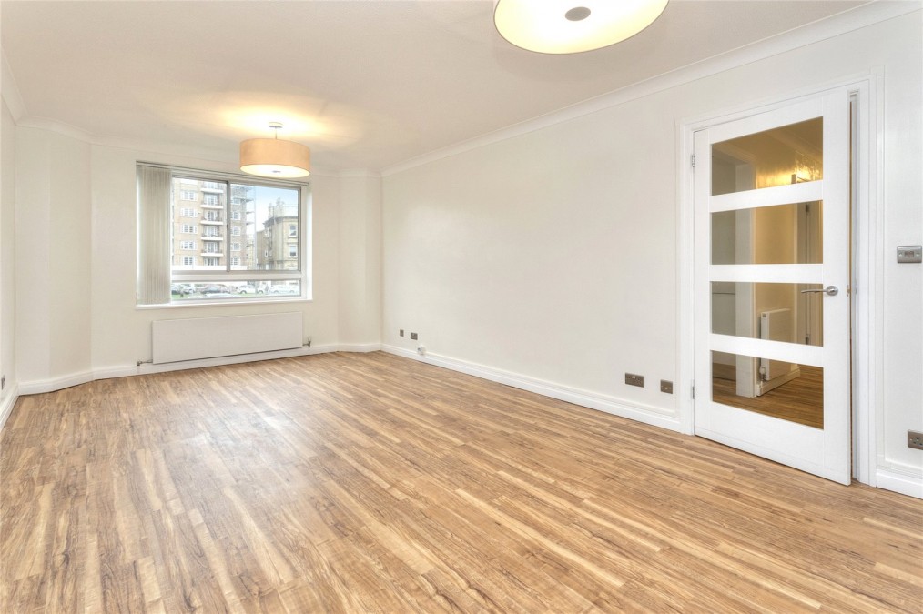 Grand Avenue, Hove, East Sussex, BN3