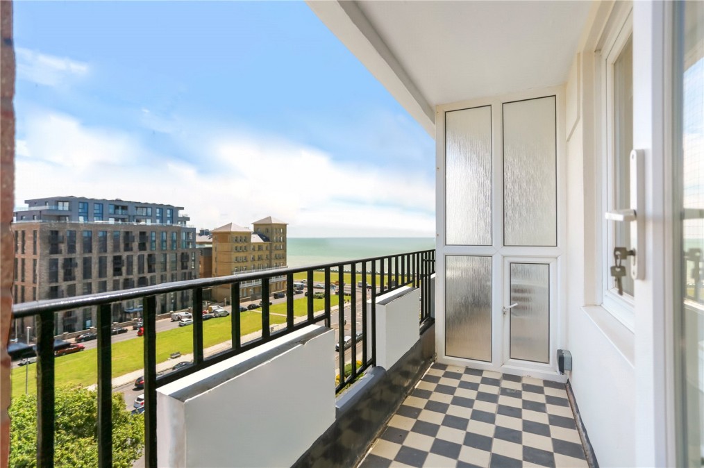 Grand Avenue, Hove, East Sussex, BN3