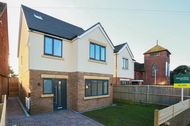 Gardner Road, Portslade, BN41