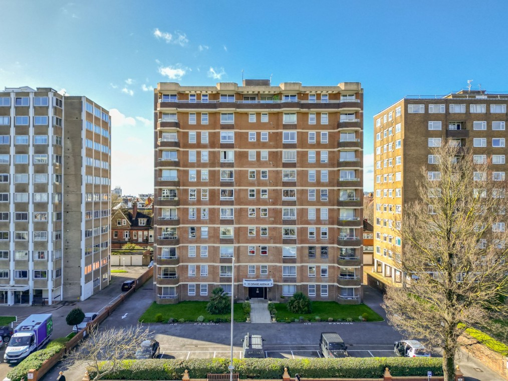 Grand Avenue, Hove, BN3