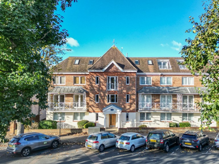 Palmeira Avenue, Hove, BN3