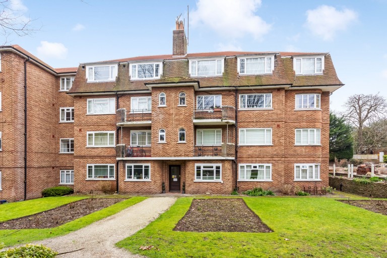 London Road, Preston, BN1