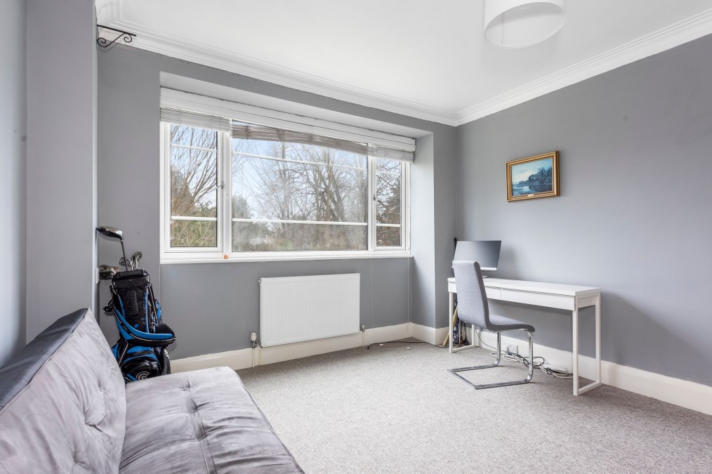 London Road, Preston, BN1