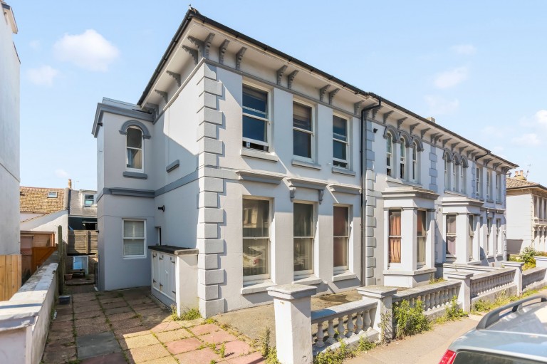 Eastern Road, Brighton, BN2