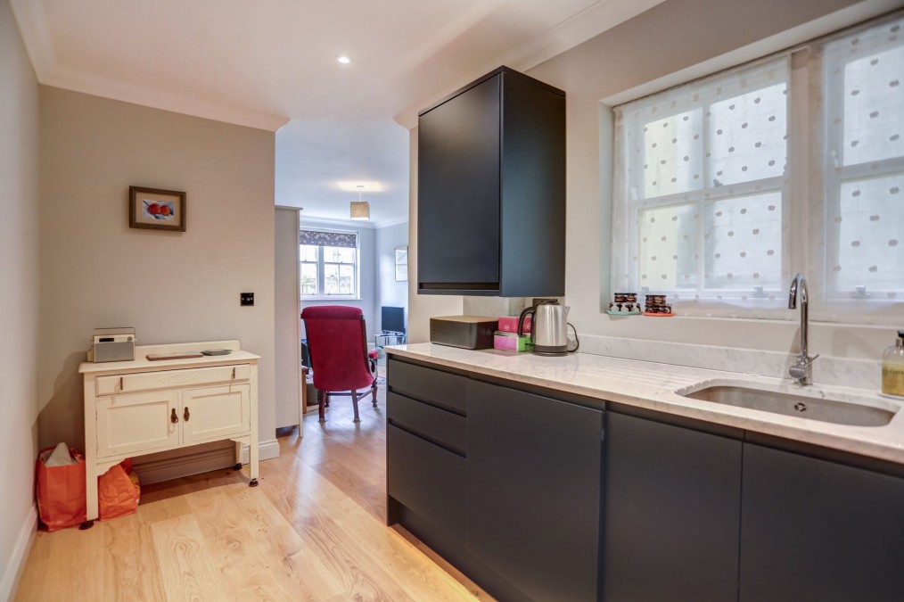 Brunswick Square, Hove, BN3