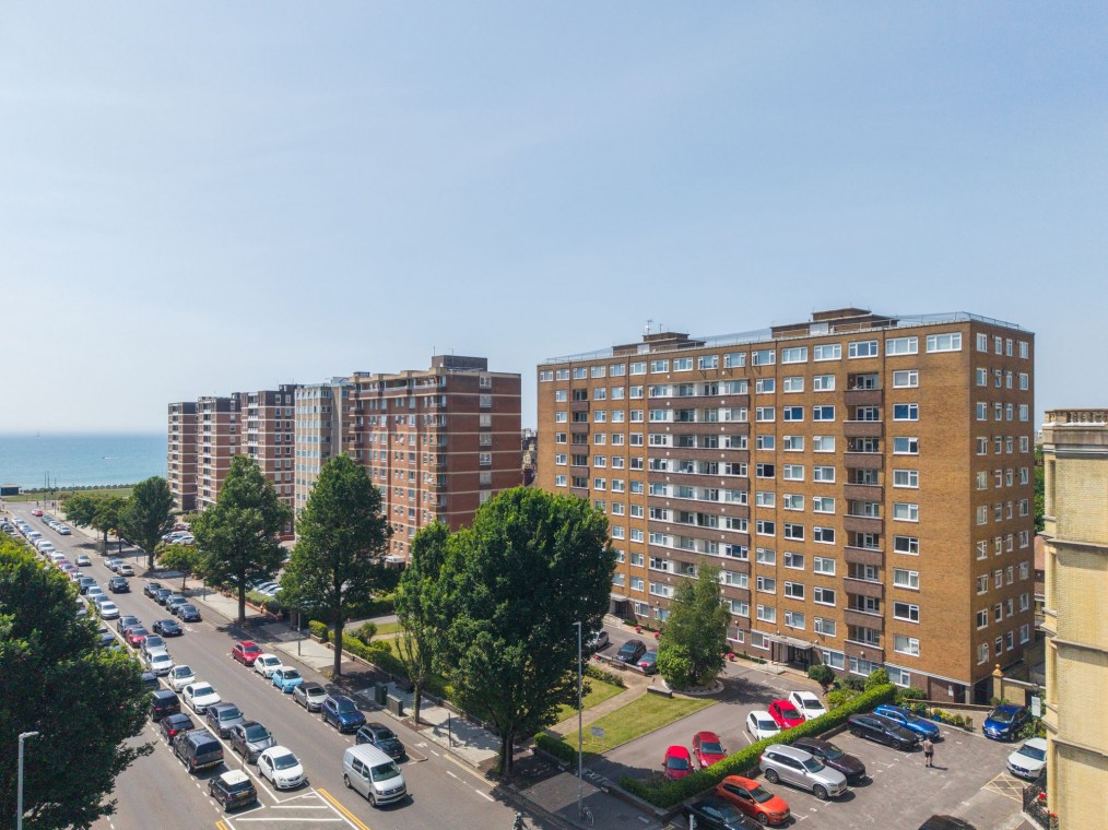 Grand Avenue, Hove, BN3