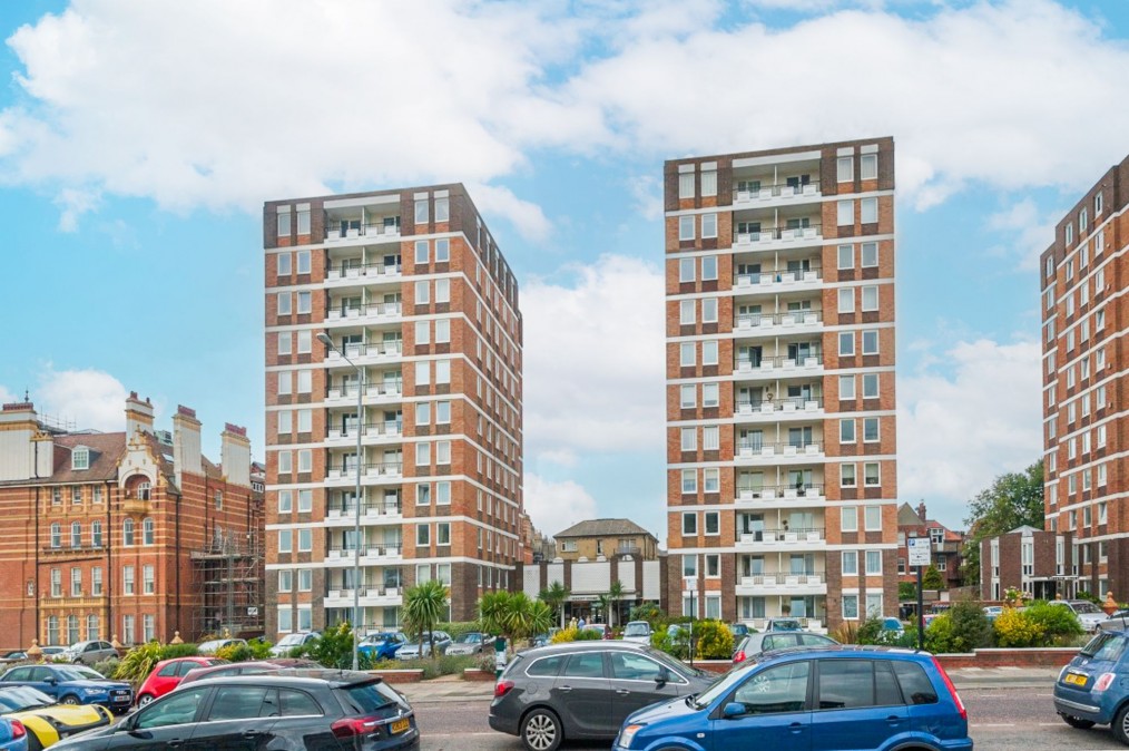 Grand Avenue, Hove, BN3