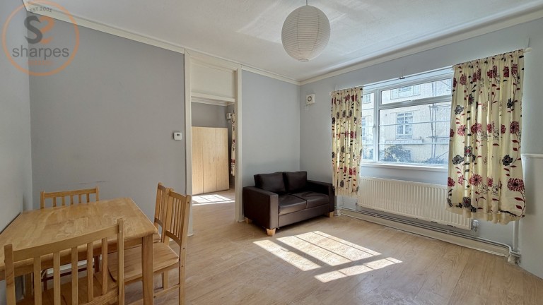 Flat 24, Hartington Court, Lansdowne Way, London, Greater London