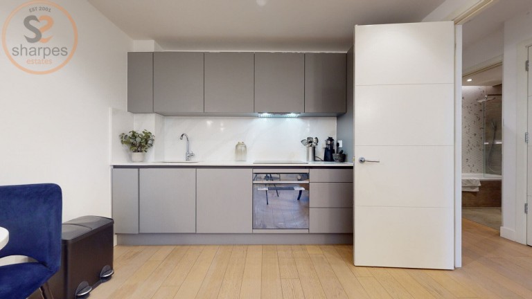 Flat 1, New Horizons Court TW8
