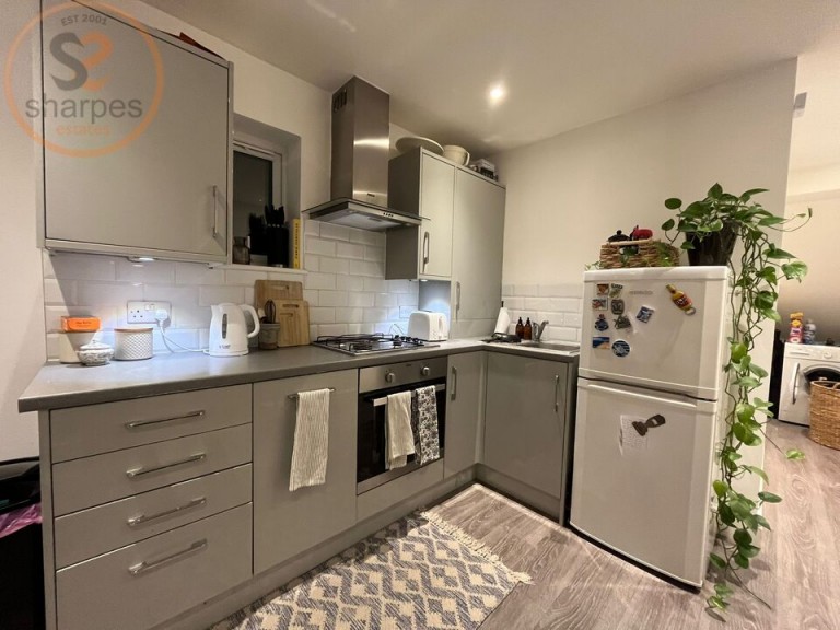 B Haydons Road, London