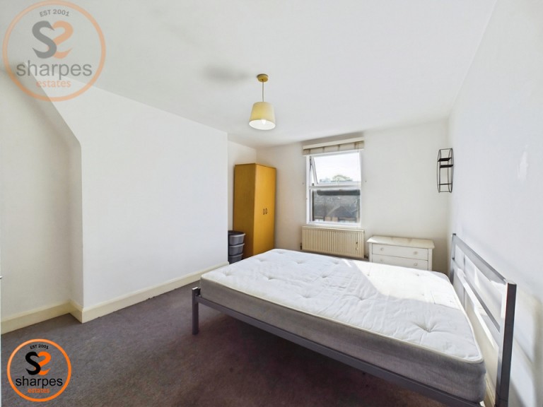 Surbiton Road room 2, Kingston upon Thames, Surrey