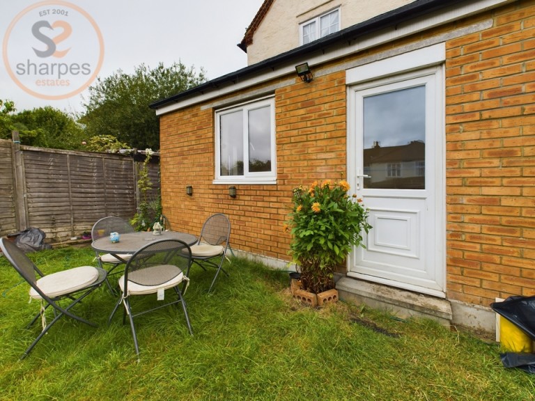 Ground Floor Studio, Glenburnie Road, London