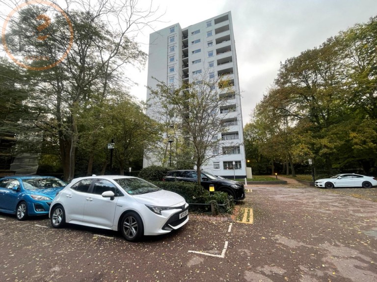 Bisley house, London, SW19