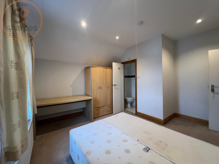 Top double room Robinson Road, London
