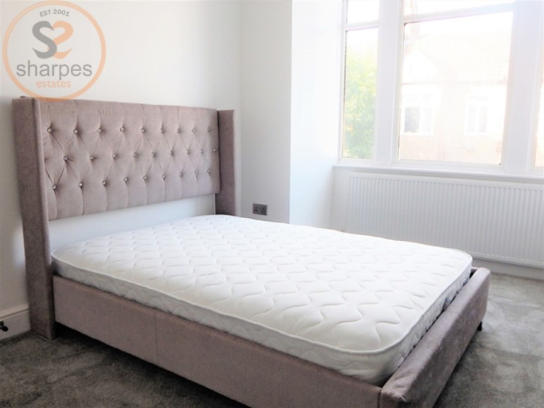 b Kettering Street, Wandsworth, London