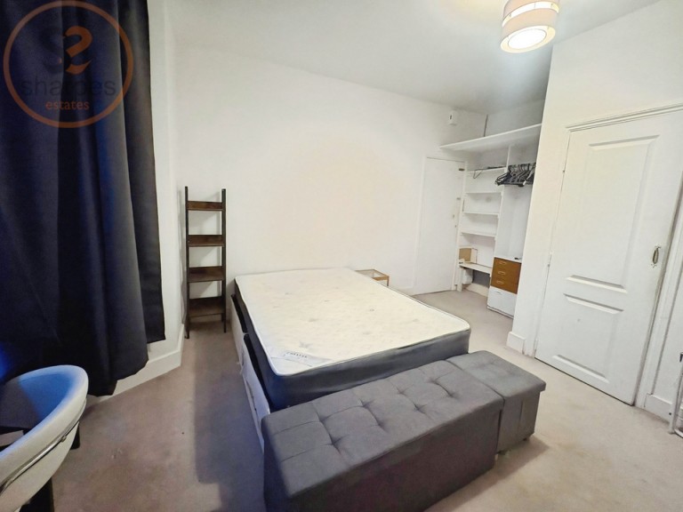 Ground floor Studio Robinson Road, London