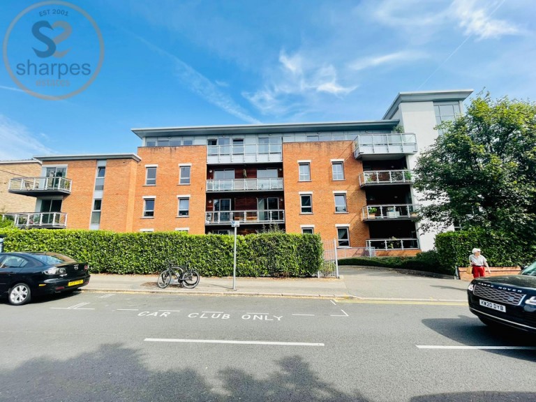 Flat 10, Warwick House, 69 Worple Road, London, Greater London