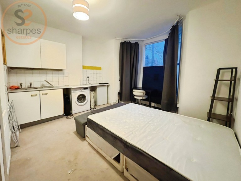 Ground floor Studio 116 Robinson Road, London