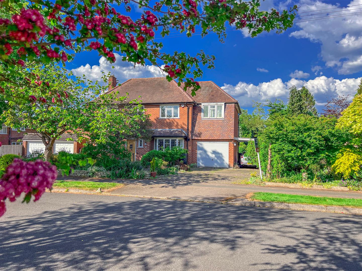 Image of Woodfield Road, Oadby, Leicester