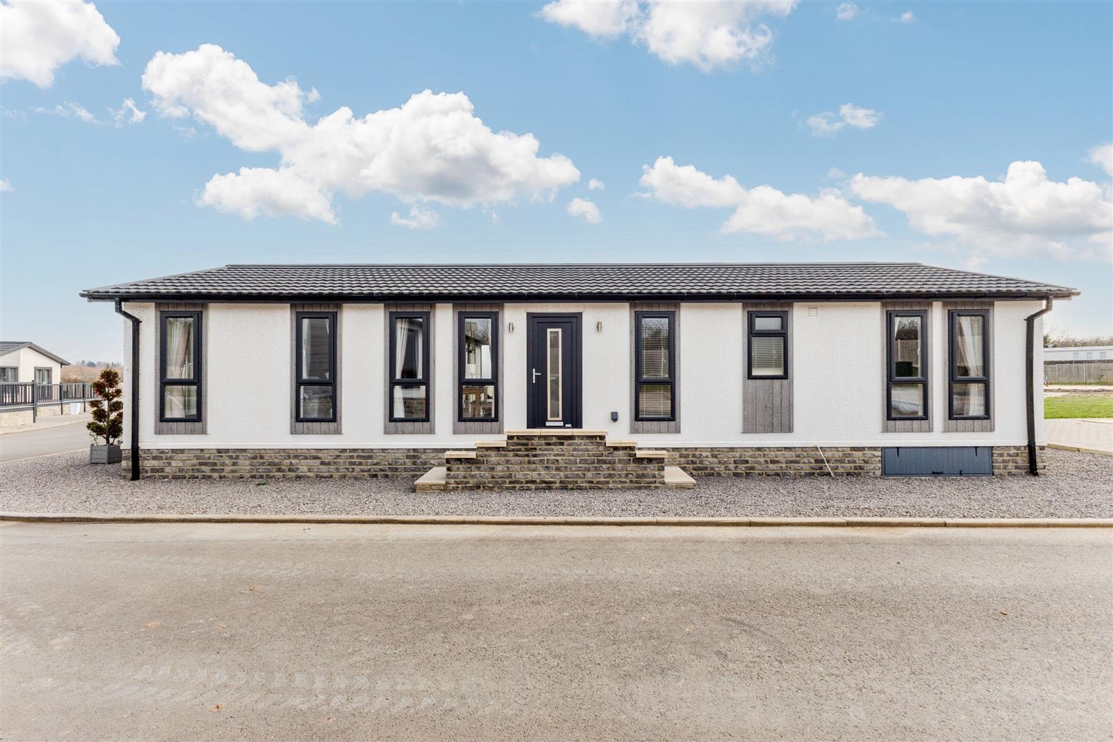 Image of Fairview park, Offenham Road Evesham, WR11 8DX