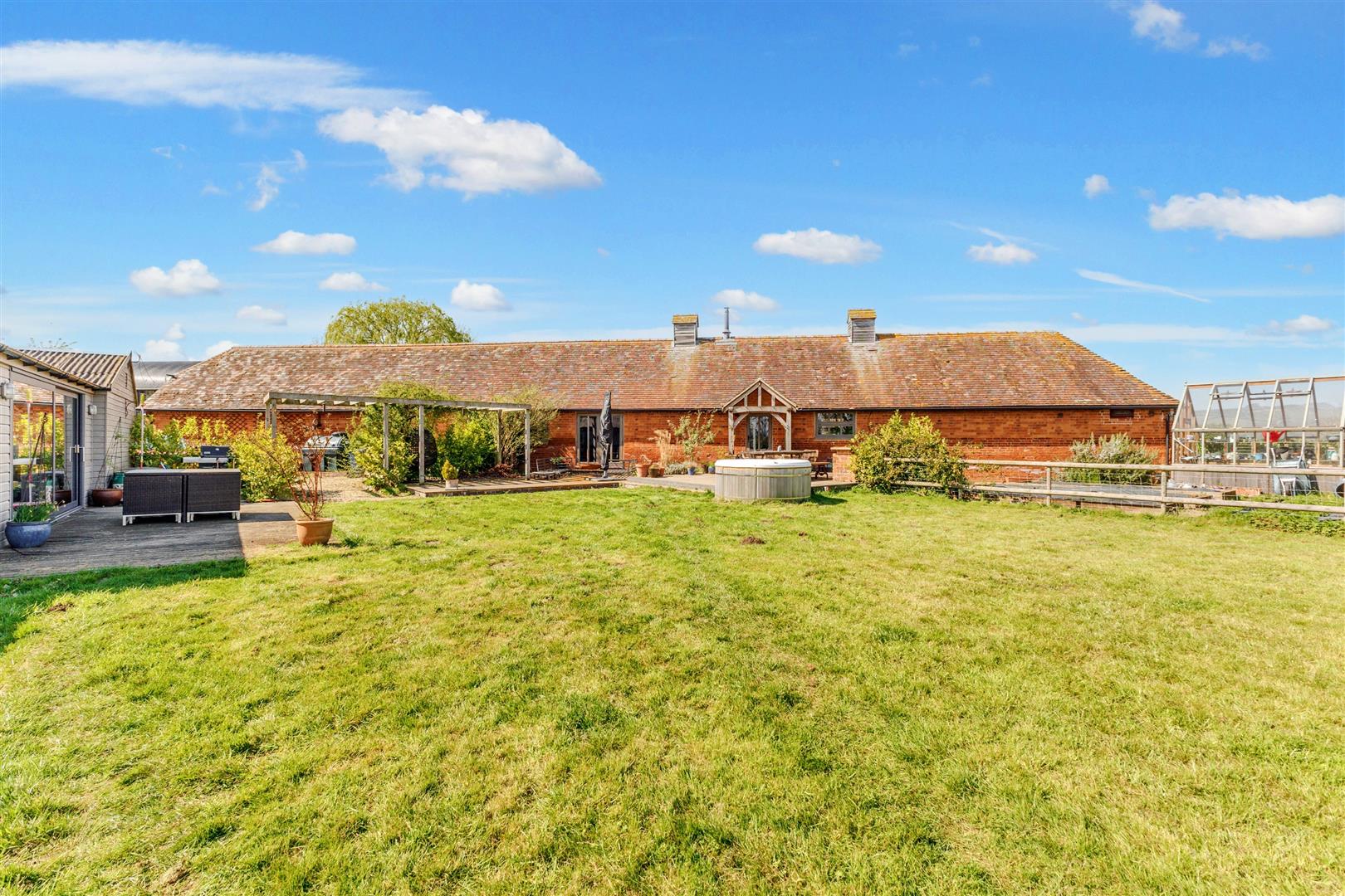 Image of Bank Farm Barns, Dumbleton, Evesham