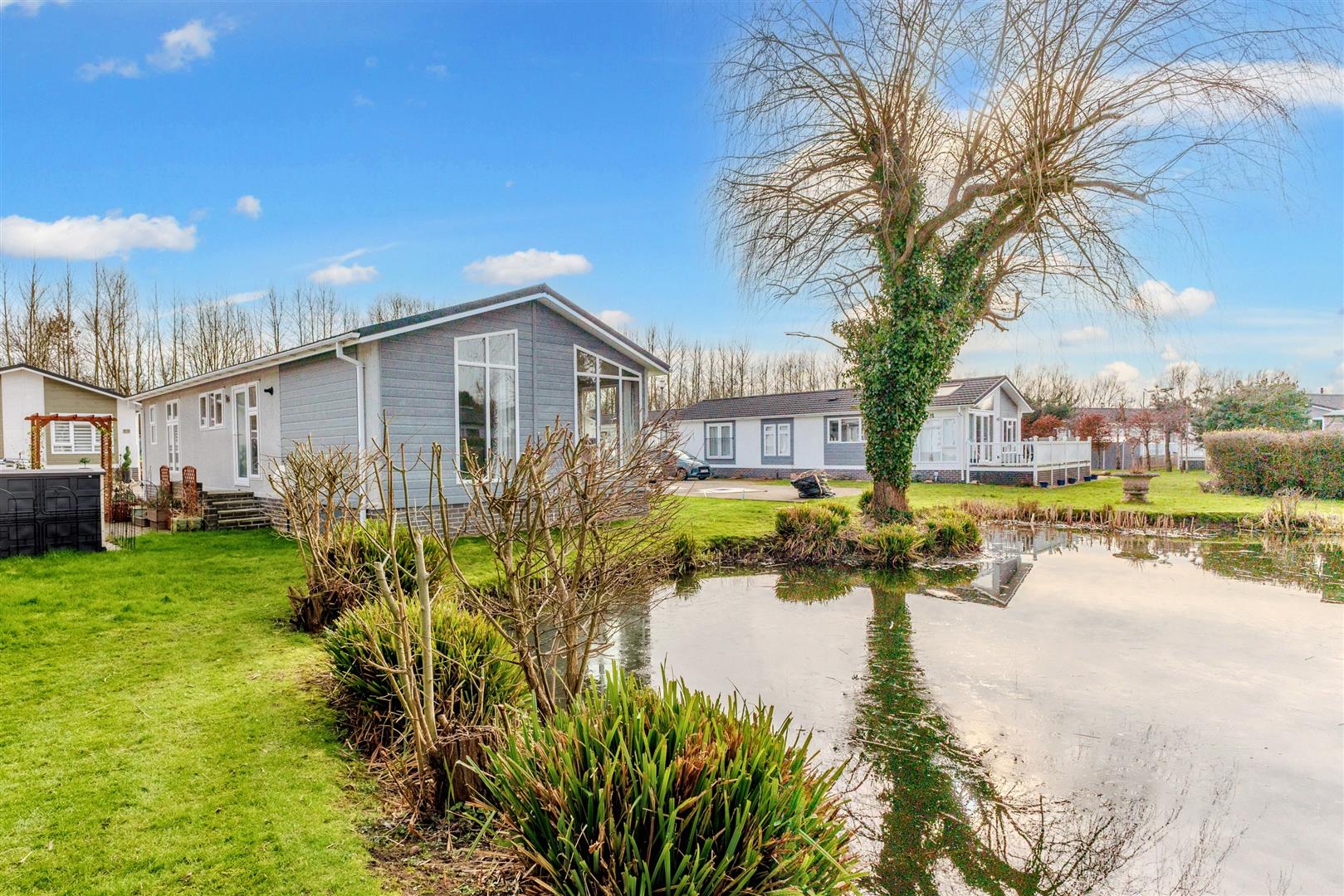 Image of Willow Park, Station Road Salford Priors
