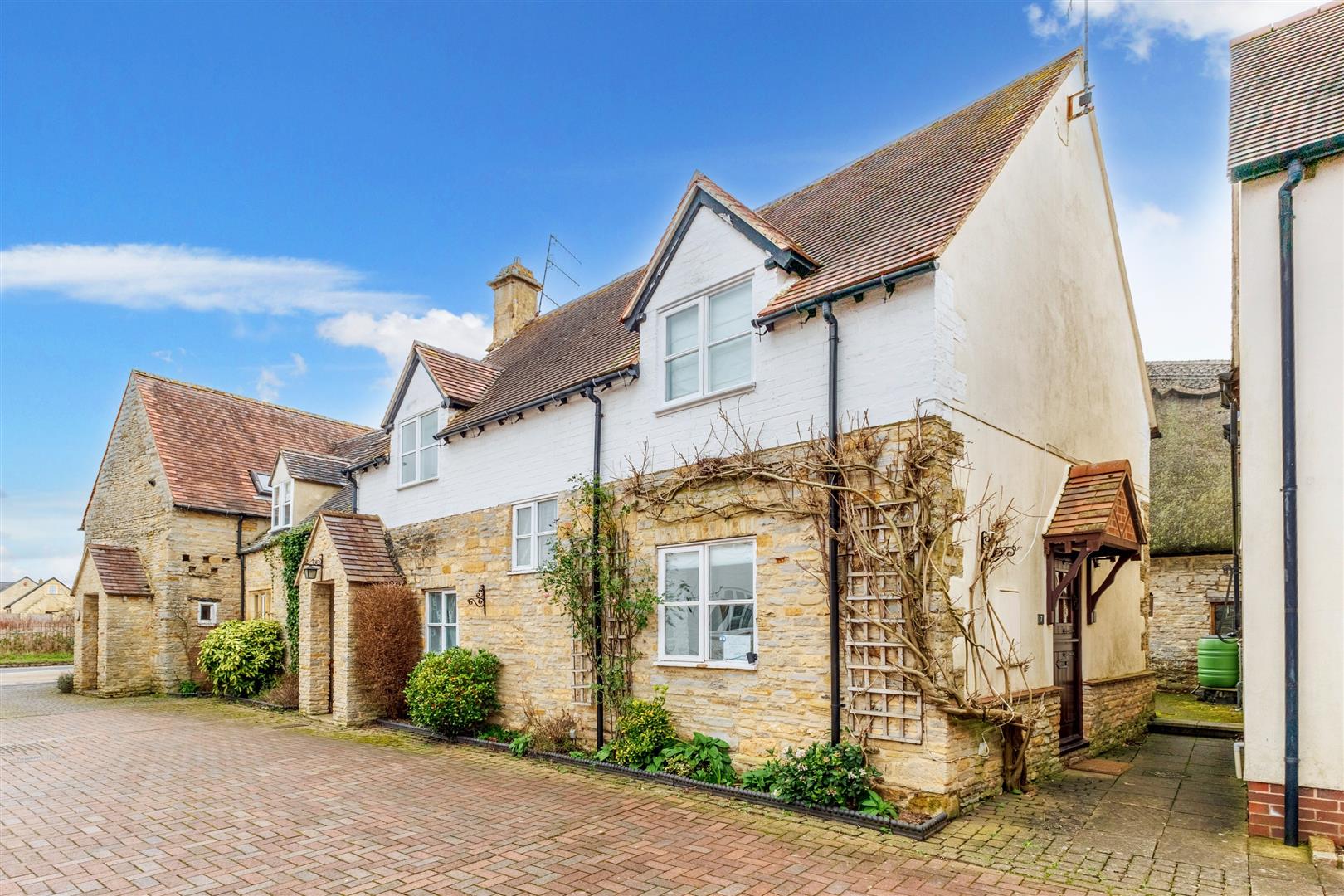 Image of Ashwin Court, Bretforton, Evesham