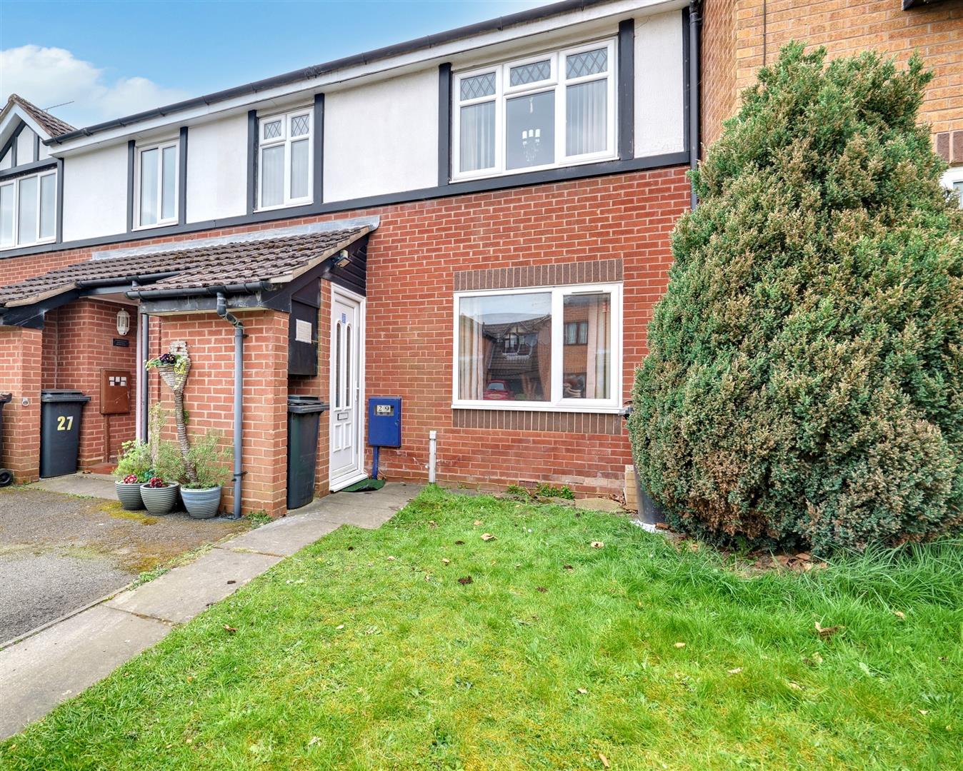 Image of Kenilworth Drive, Weavers Green, Nuneaton