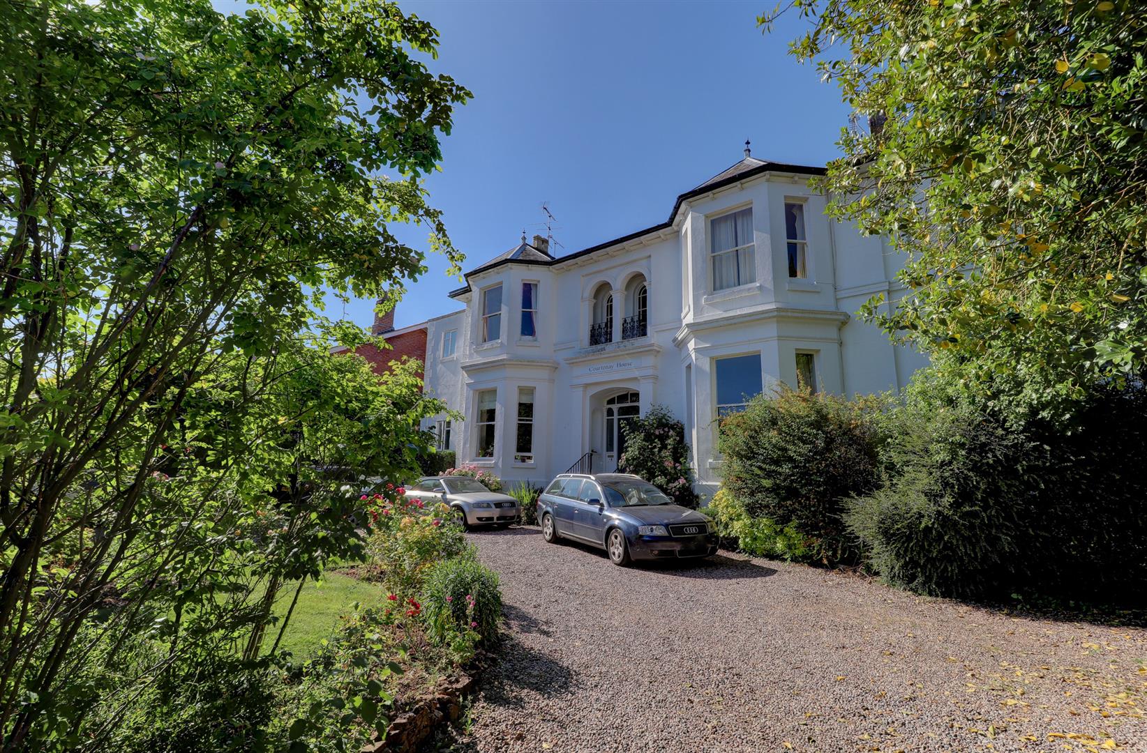 Image of Warwick New Road, Leamington Spa