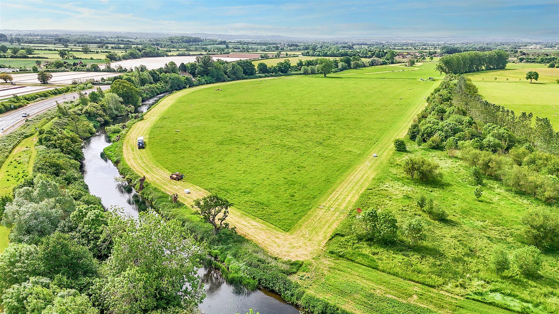 Image of Pastureland at Grove Field Farm Road, Hampton Lucy, Warwickshire, CV35 8AT